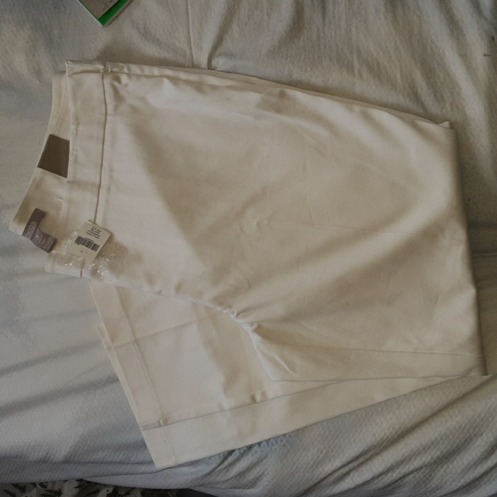 Chico's ankle pants size 3 NWT